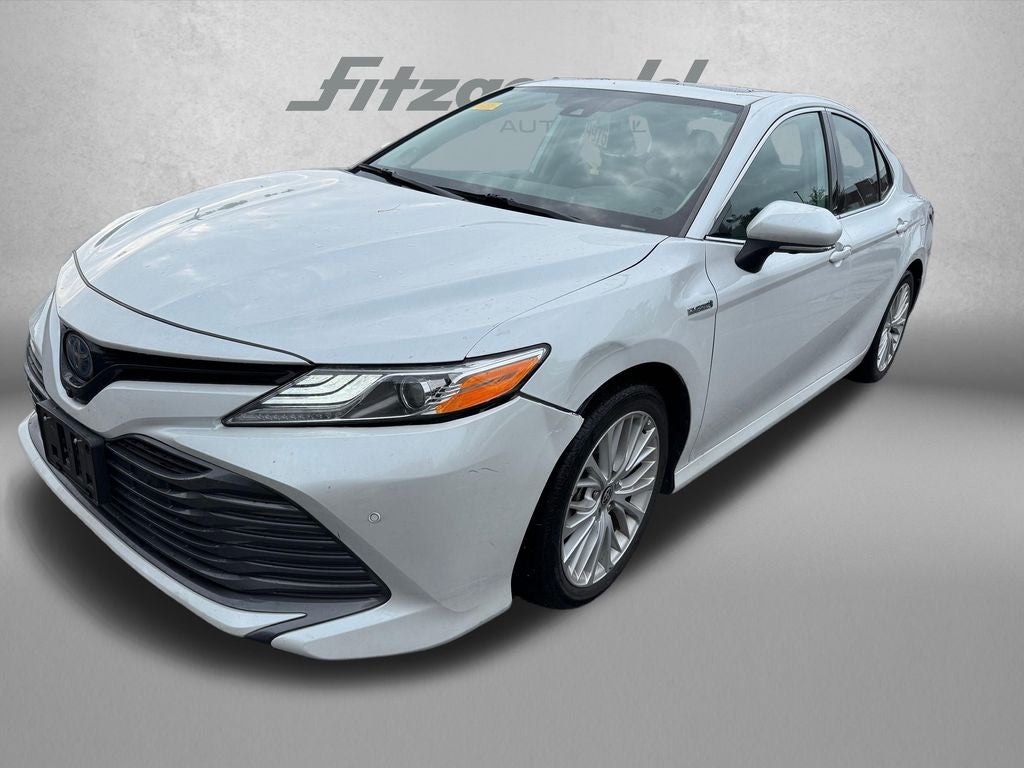 2020 Toyota Camry Hybrid XLE