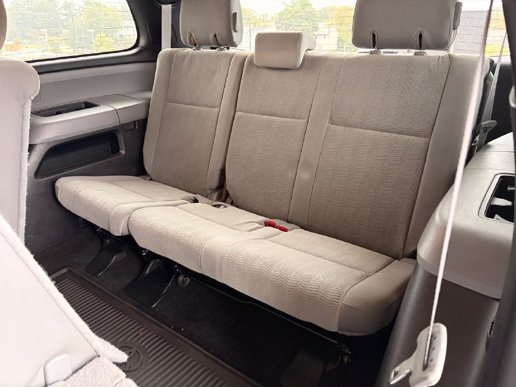 2017 Toyota Sequoia SR5 5.7L