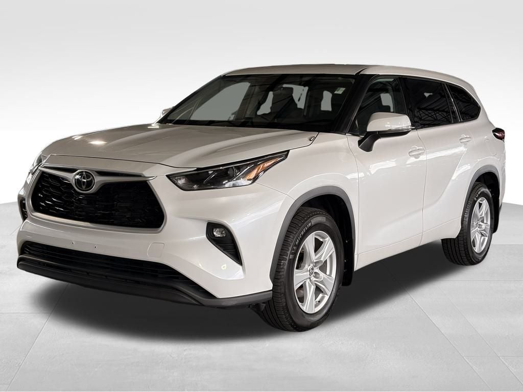 2022 Toyota HIGHLANDER LE