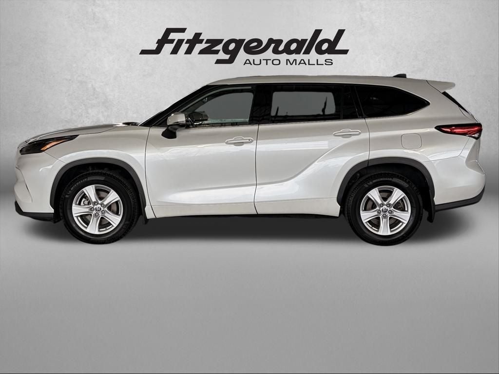2022 Toyota HIGHLANDER LE