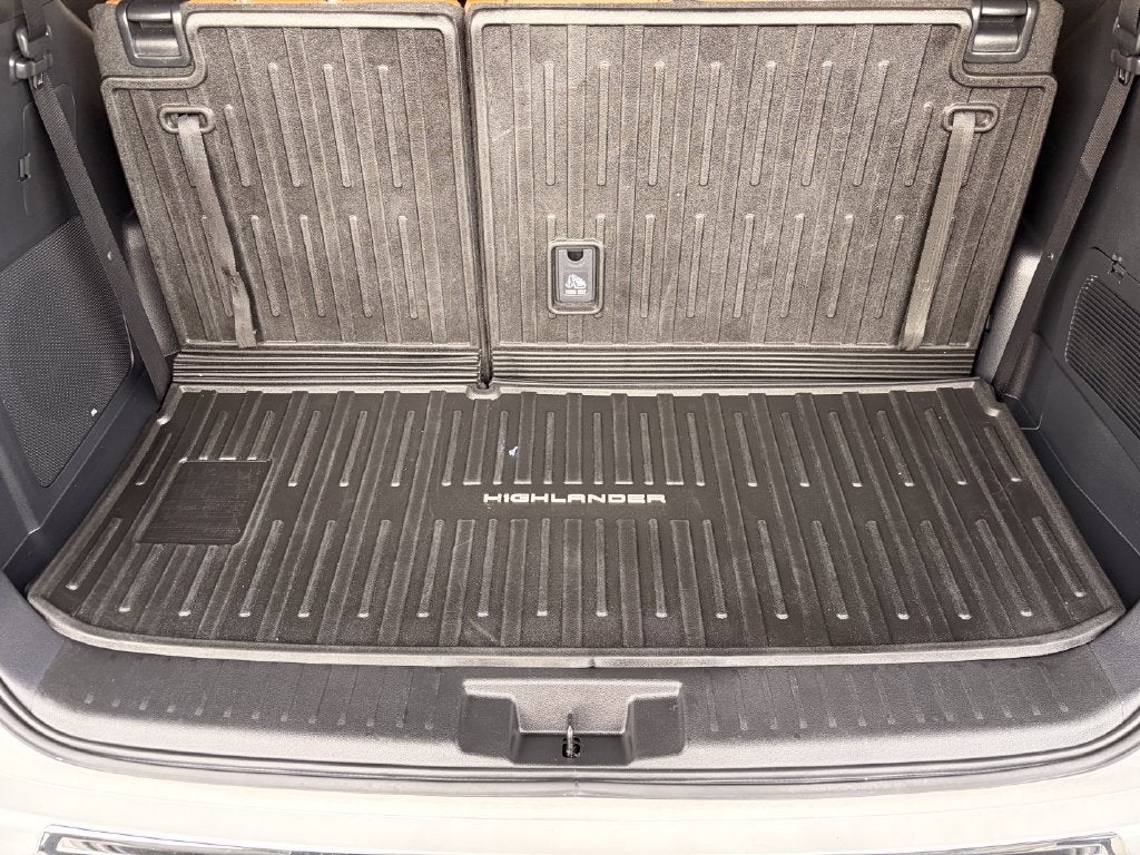 2025 Toyota Highlander Hybrid Platinum