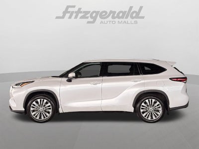 2025 Toyota Highlander Hybrid Platinum