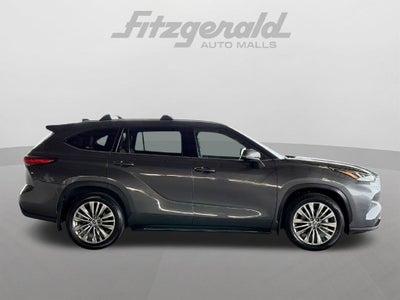 2022 Toyota Highlander Platinum