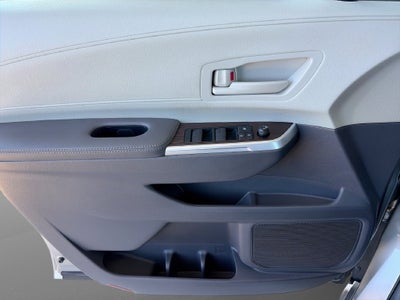 2022 Toyota Sienna LE 8 Passenger