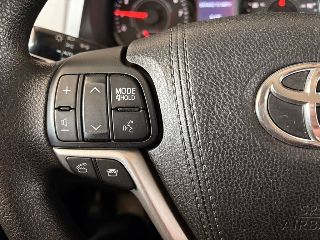 2017 Toyota SIENNA LE 3.5L LE 8 Passenger