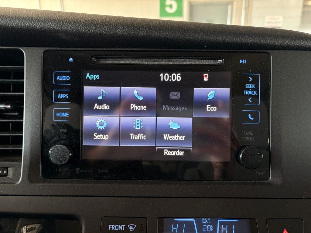 2017 Toyota SIENNA LE 3.5L LE 8 Passenger