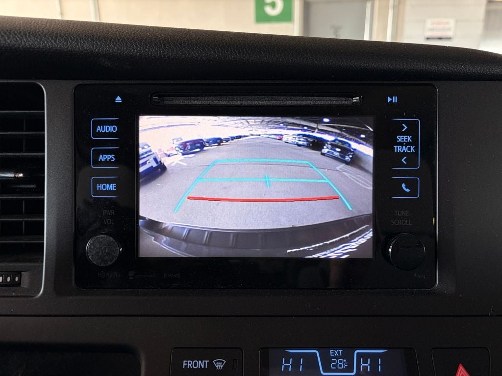 2017 Toyota SIENNA LE 3.5L LE 8 Passenger