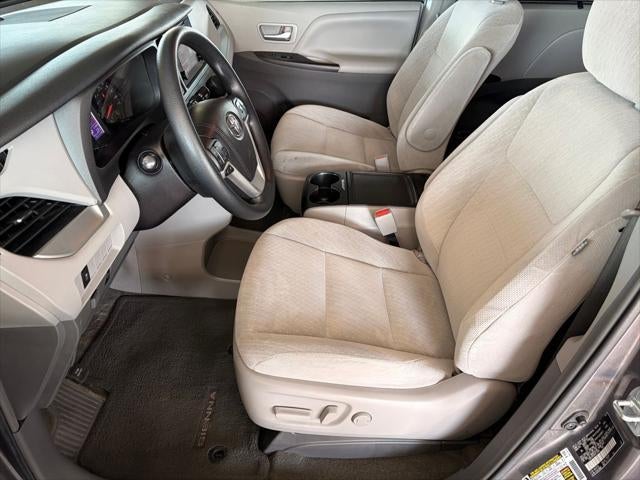 2017 Toyota SIENNA LE 3.5L LE 8 Passenger