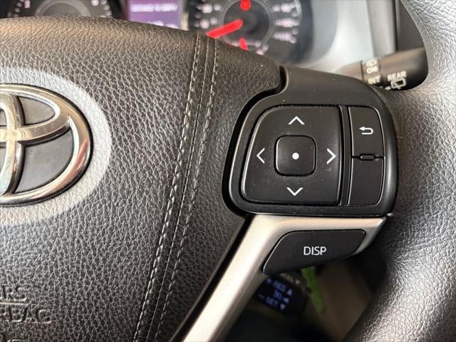 2017 Toyota SIENNA LE 3.5L LE 8 Passenger