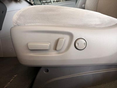 2017 Toyota SIENNA LE 3.5L LE 8 Passenger