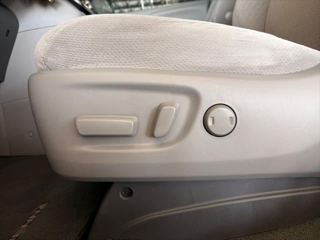 2017 Toyota SIENNA LE 3.5L LE 8 Passenger