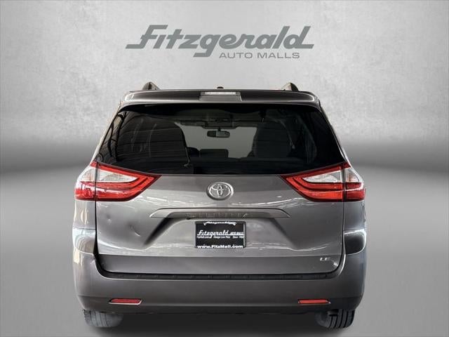 2017 Toyota SIENNA LE 3.5L LE 8 Passenger