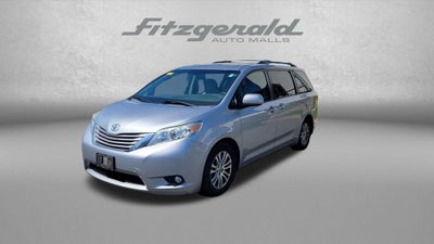 2015 Toyota SIENNA XLE 3.5L XLE 8 Passenger