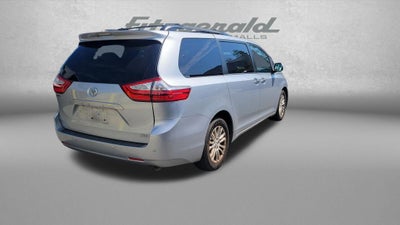 2015 Toyota SIENNA XLE 3.5L XLE 8 Passenger