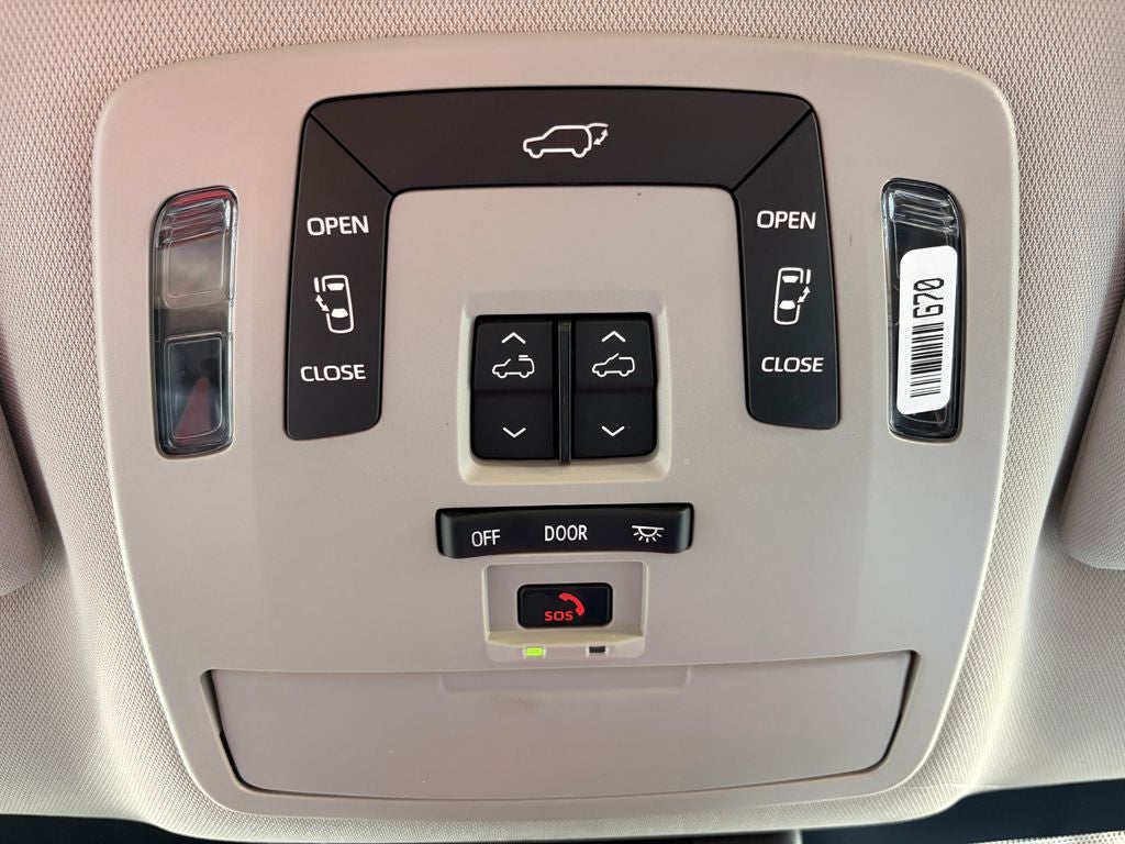 2026 Toyota Sienna XLE 8 Passenger