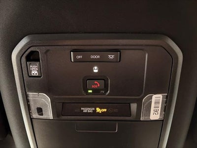 2025 Toyota TUNDRA 4X4 SR5