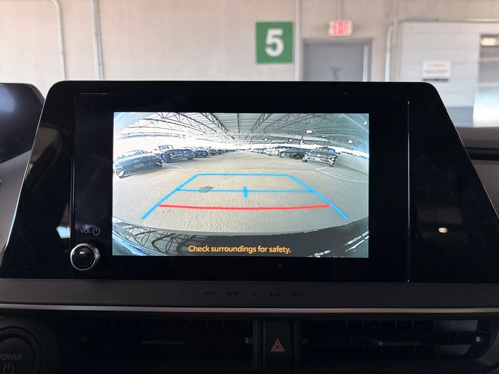 2025 Toyota PRIUS LE