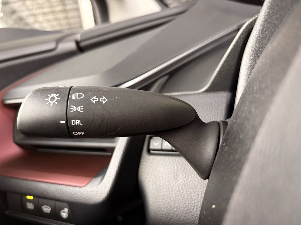 2024 Toyota Prius Prime SE