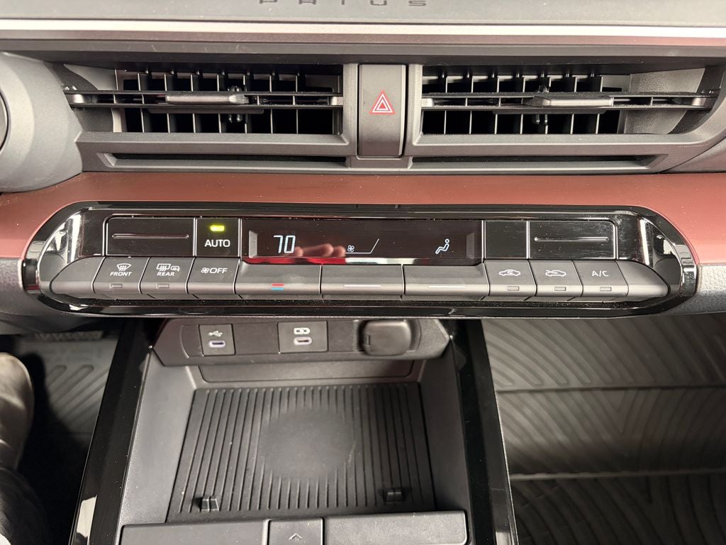 2024 Toyota Prius Prime SE