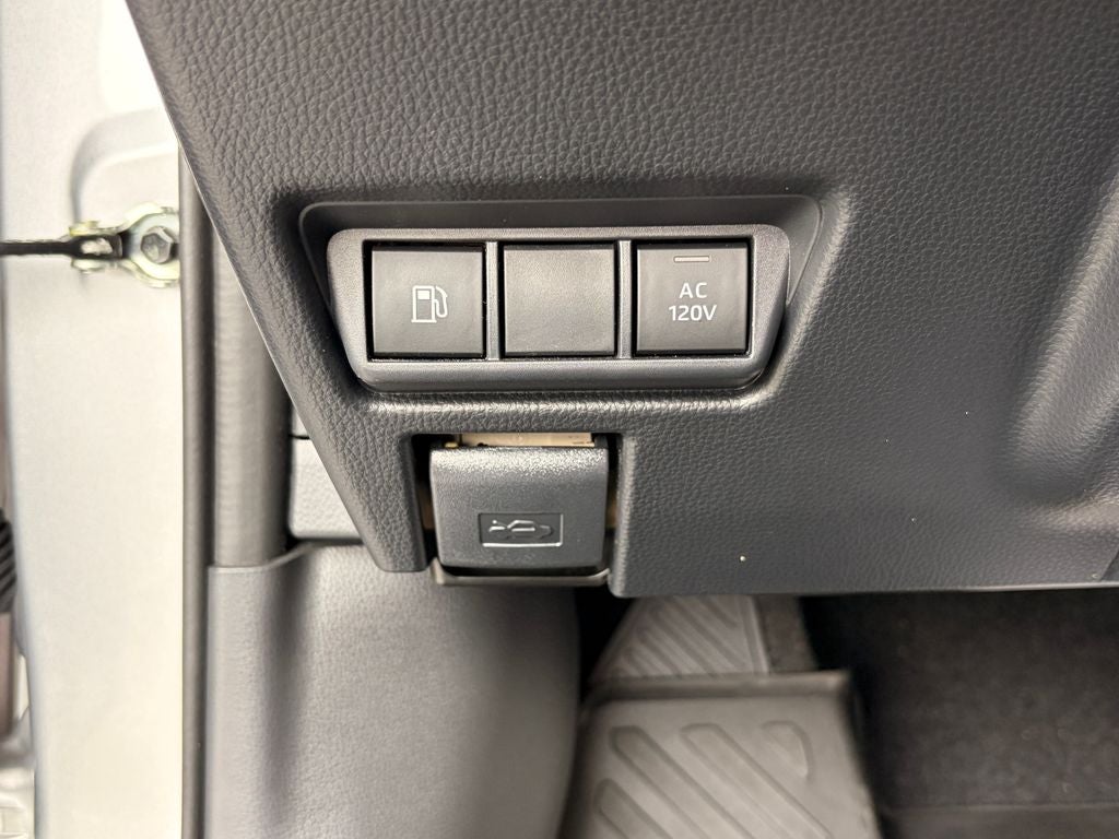 2024 Toyota Prius Prime SE