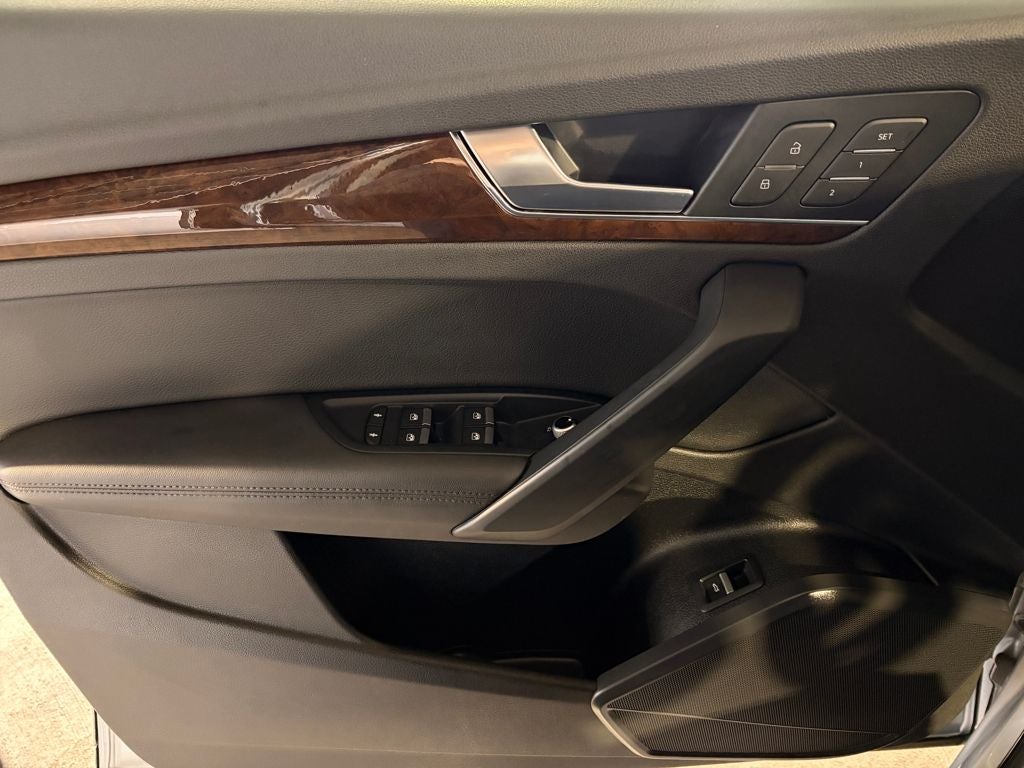 2020 Audi Q5 45 Premium Plus quattro