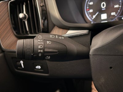 2021 Volvo XC60 T5 Momentum