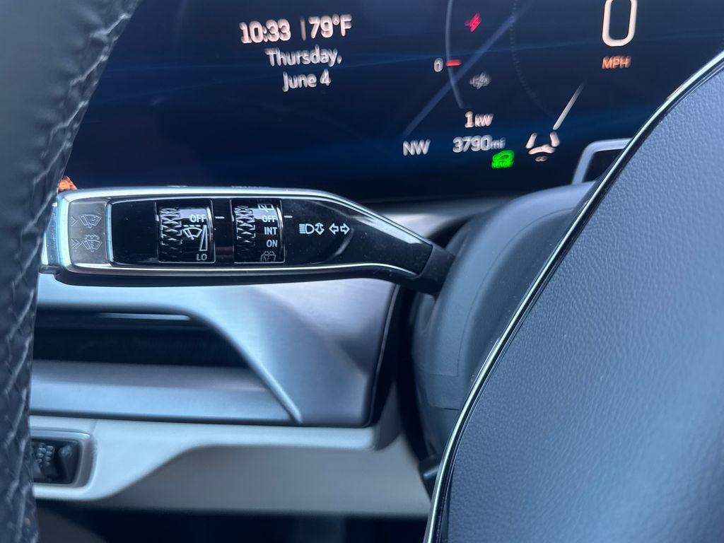 2026 Cadillac VISTIQ Luxury