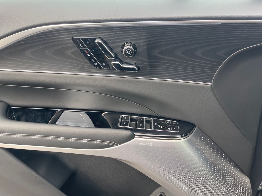 2025 Cadillac LYRIQ Luxury