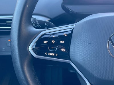 2023 Volkswagen ID.4 Pro