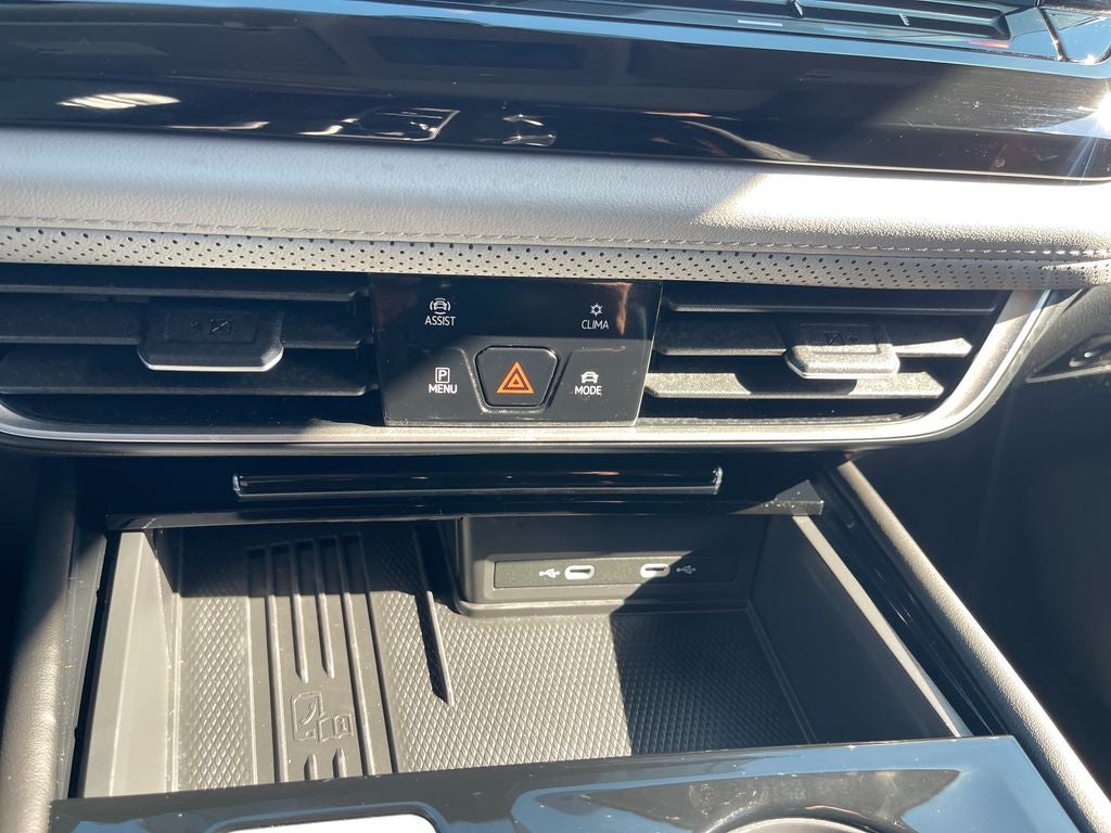 2025 Volkswagen Atlas 2.0T Peak Edition
