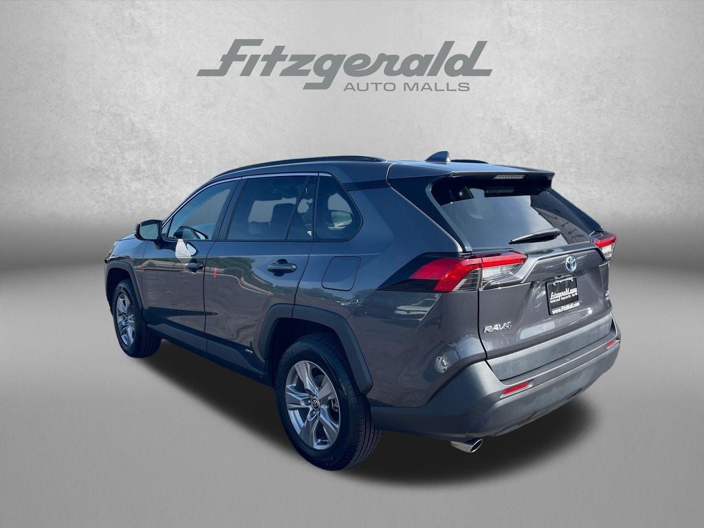 2022 Toyota RAV4 Hybrid XLE
