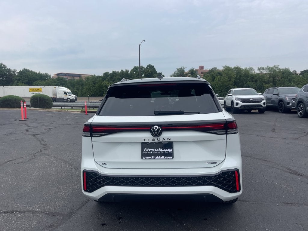 2026 Volkswagen Tiguan 2.0T SE R-Line Black