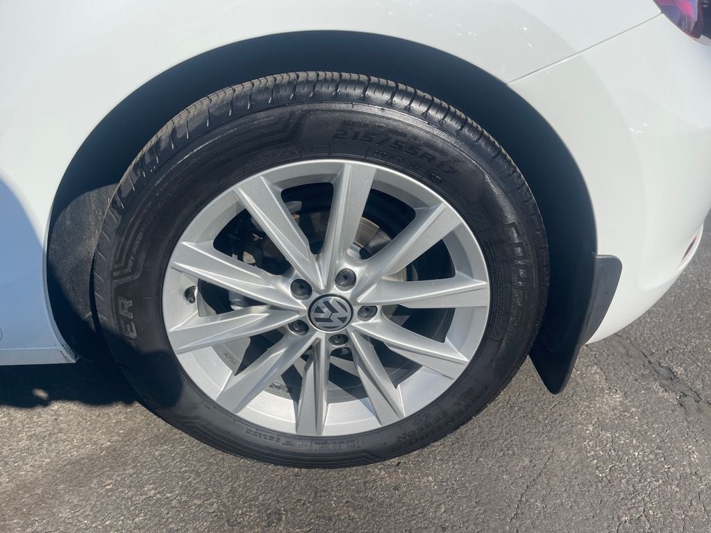 2018 Volkswagen Beetle 2.0T SE