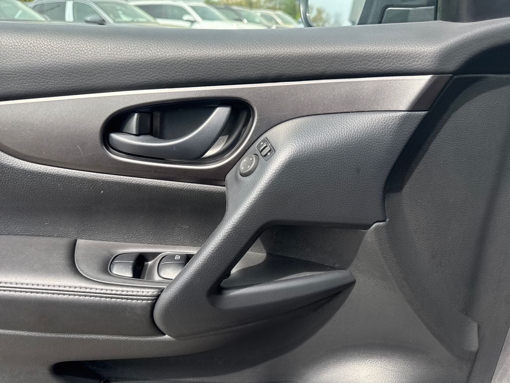 2022 Nissan Rogue Sport S