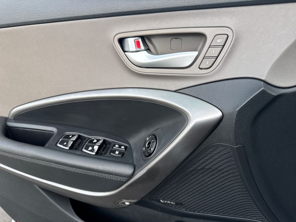 2017 Hyundai SANTA FE SE Ultimate