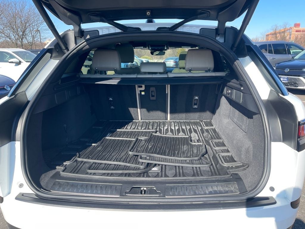 2021 Land Rover Range Rover Velar P250 R-Dynamic S