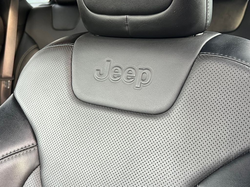 2022 Jeep Cherokee Latitude Lux