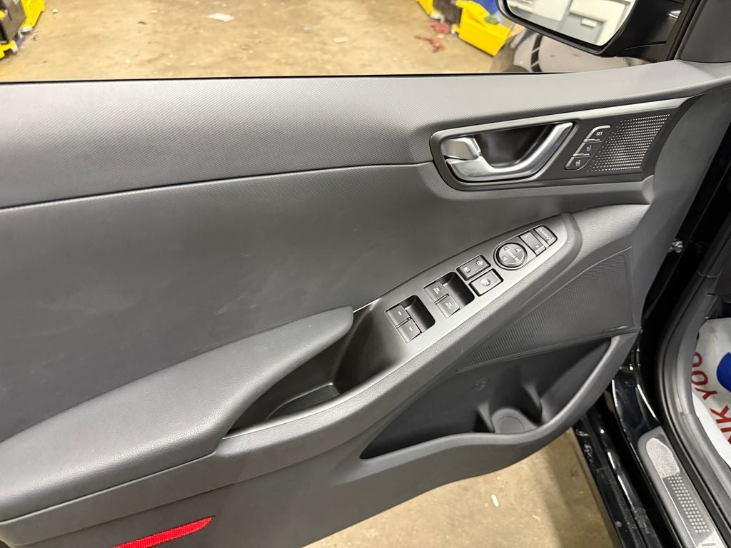 2020 Hyundai IONIQ ELECTRIC Limited