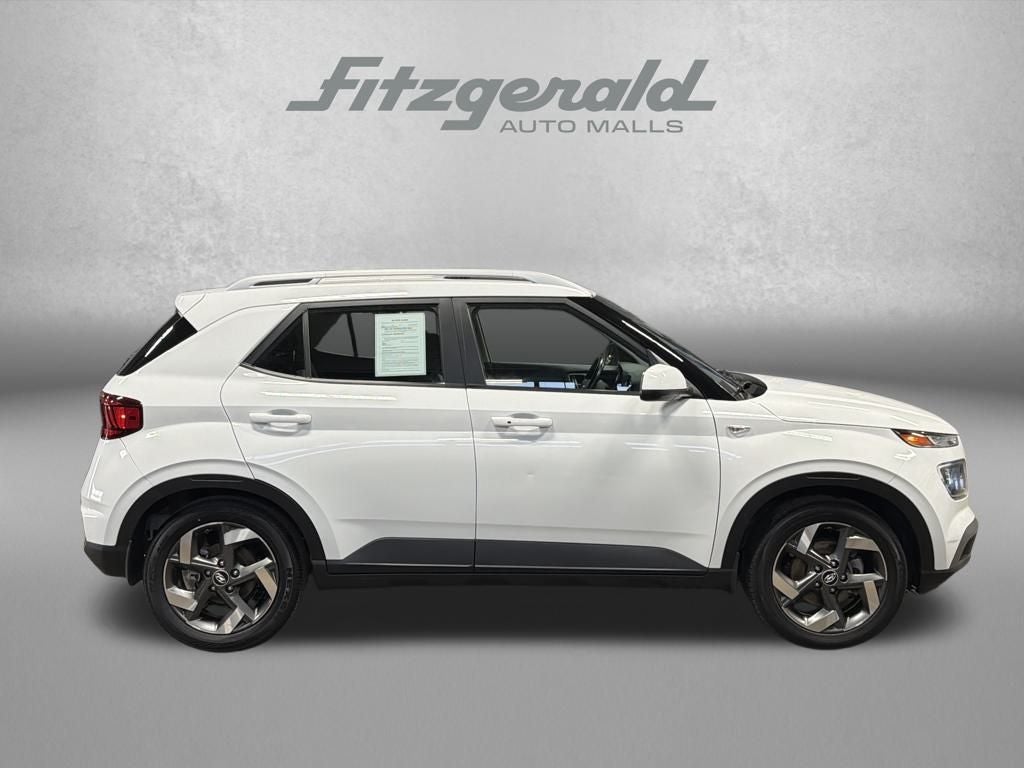 2024 Hyundai VENUE SEL