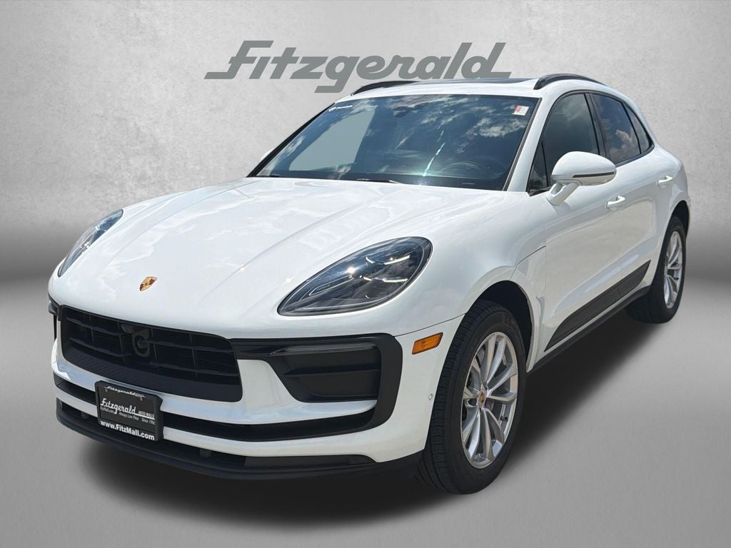 2025 Porsche Macan Base
