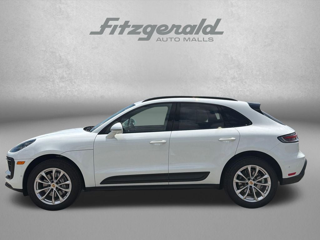 2025 Porsche Macan Base