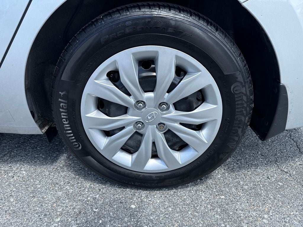 2022 Hyundai ACCENT SE