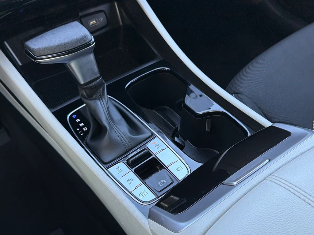 2023 Hyundai TUCSON SE