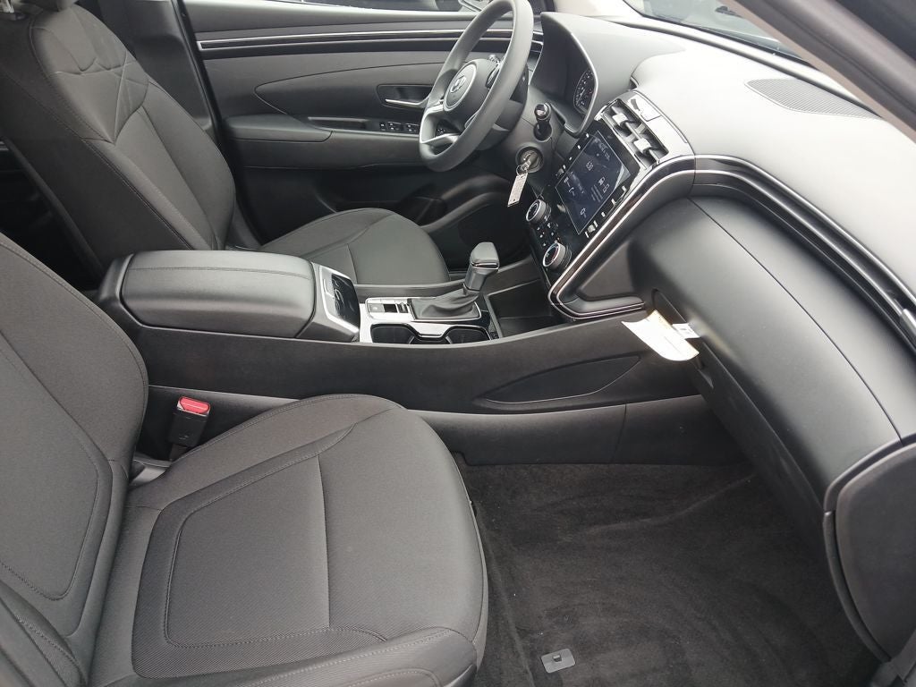 2023 Hyundai TUCSON SE