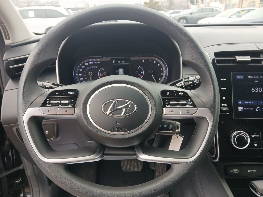 2023 Hyundai TUCSON SE