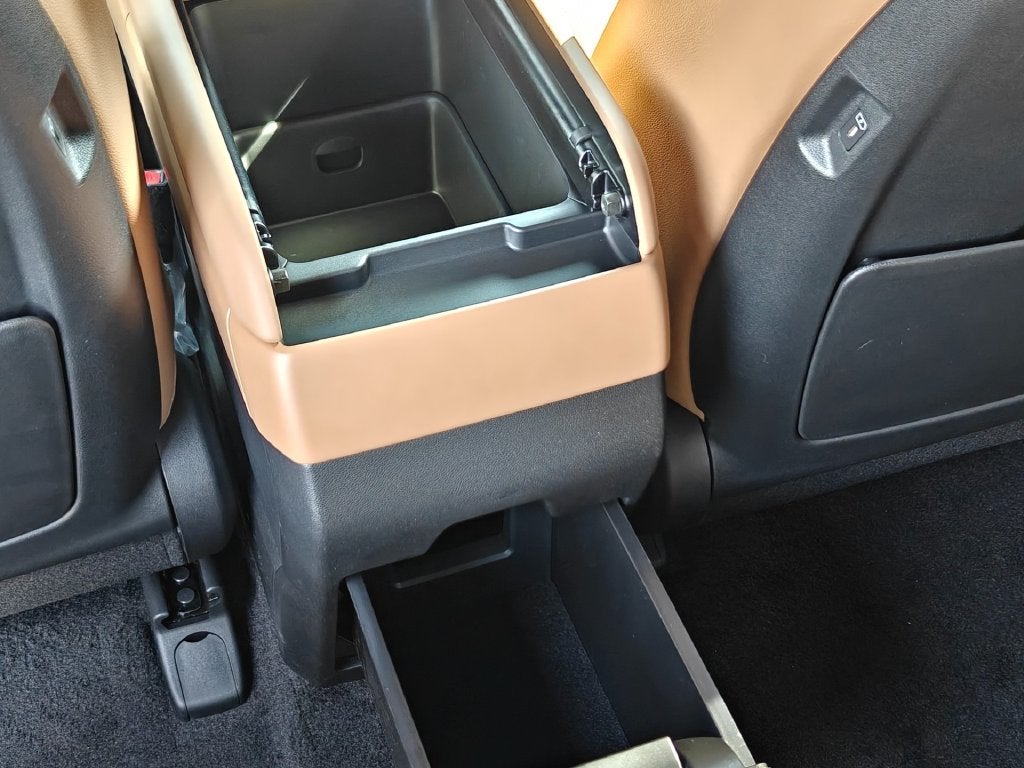2027 Hyundai SANTA FE HYBRID Limited