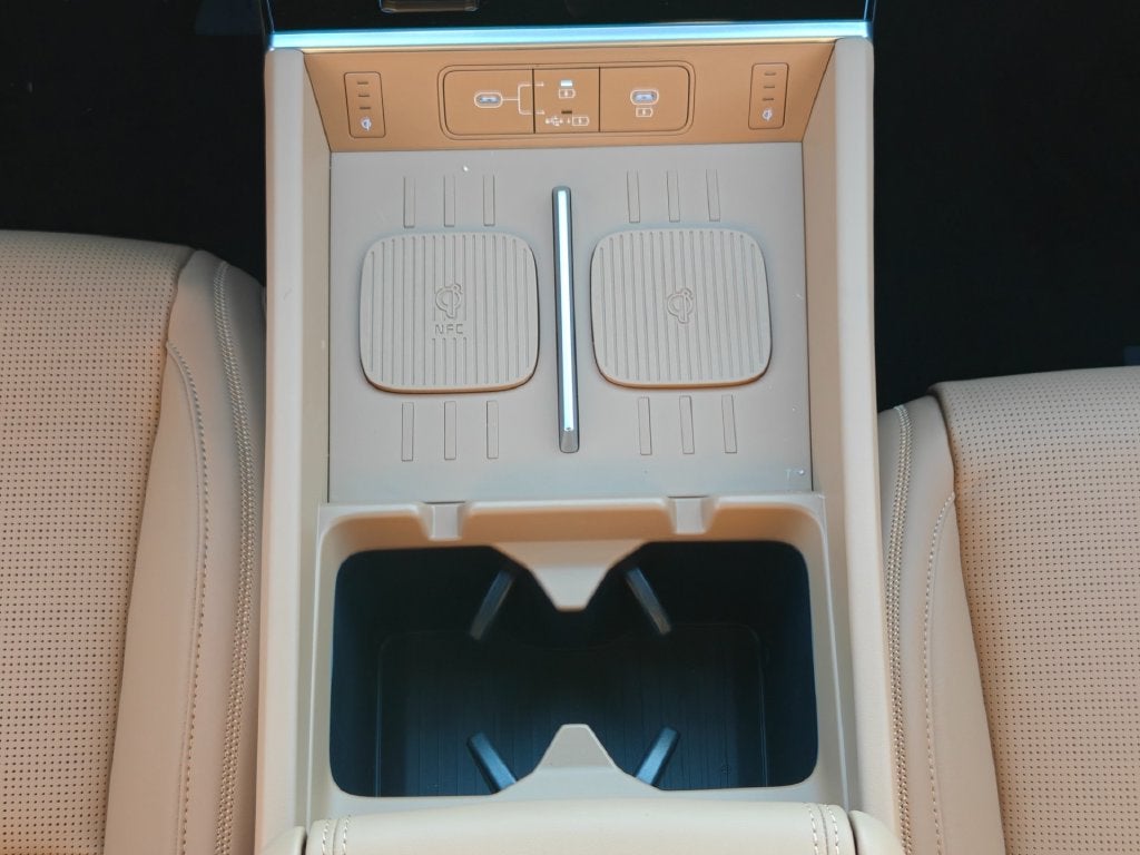 2027 Hyundai SANTA FE Calligraphy AWD