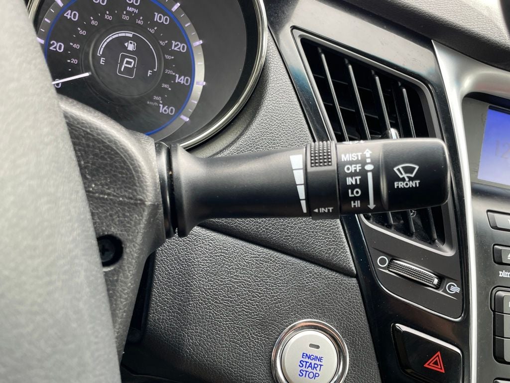 2011 Hyundai SONATA Limited