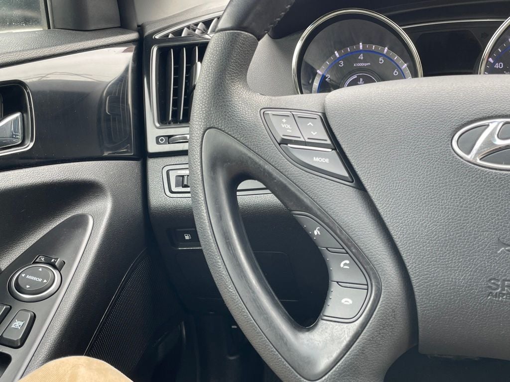 2011 Hyundai SONATA Limited