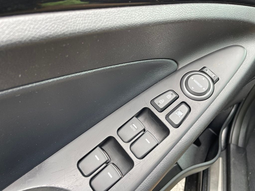 2011 Hyundai SONATA Limited